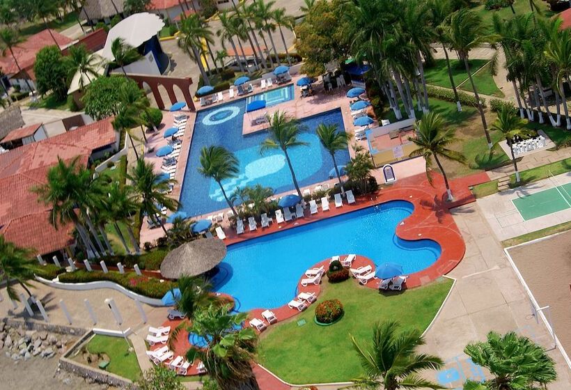 هتل Qualton Club Ixtapa All Inclusive