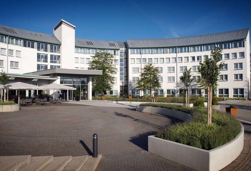 هتل Ramada By Wyndham Dresden