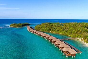 Sheraton Maldives Full Moon Resort & Spa