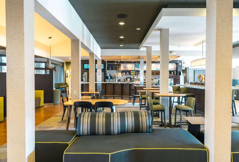 هتل Sonesta Select Camarillo