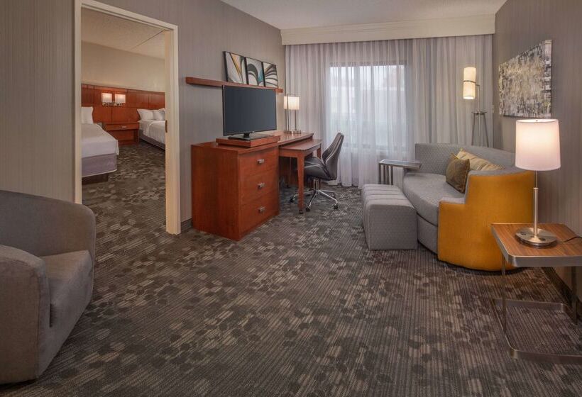 هتل Sonesta Select Newark Christiana Mall