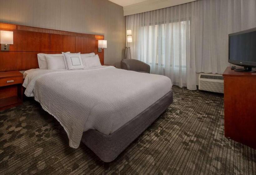 هتل Sonesta Select Newark Christiana Mall