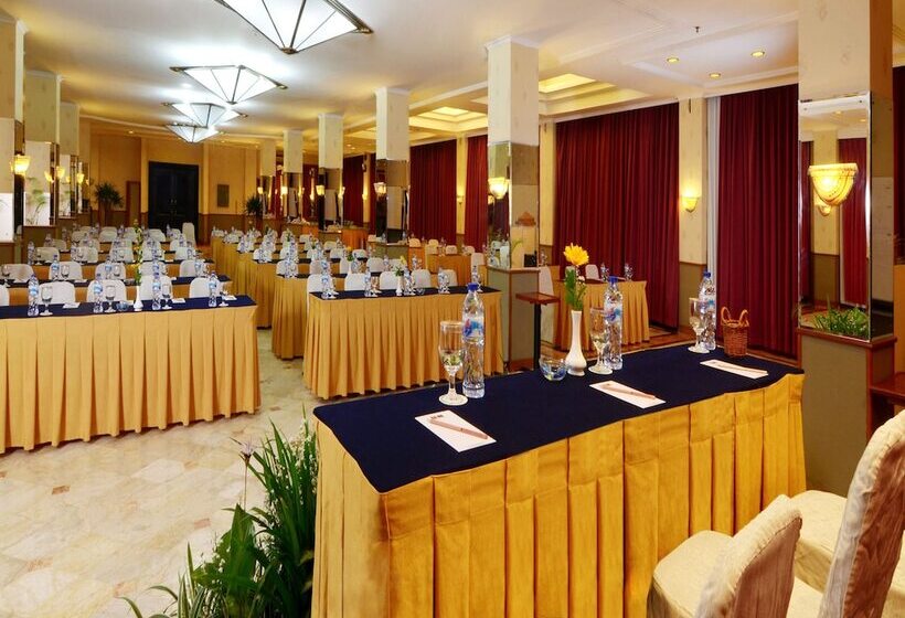 Fotos del hotel The Jayakarta Suites Bandung:  5