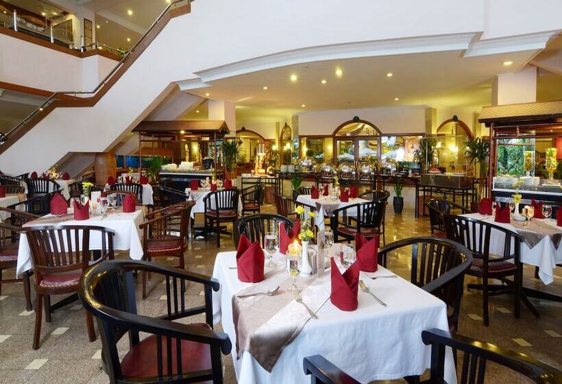 Fotos del hotel The Jayakarta Suites Bandung:  4