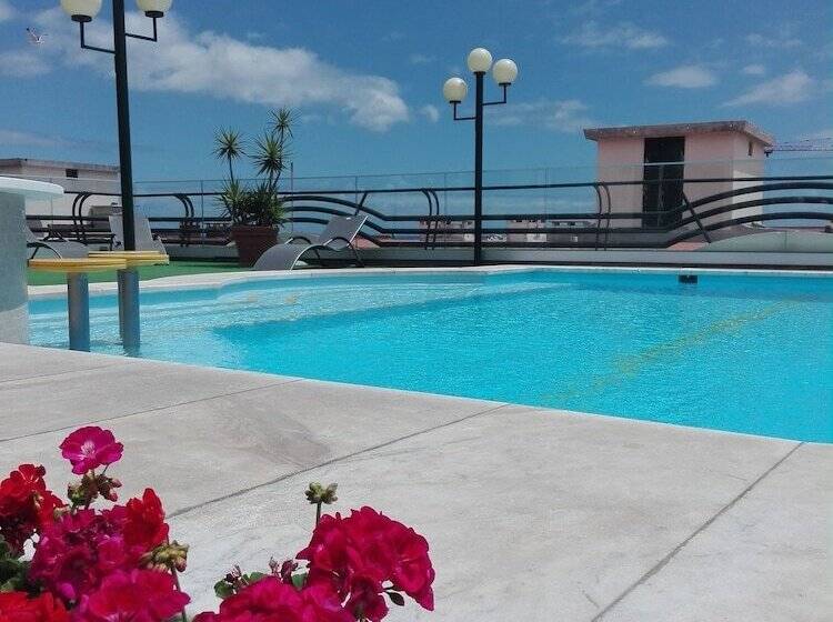 Fotos del hotel Windsor:  2