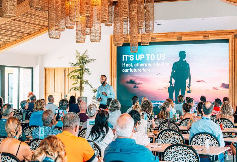 Van Der Valk Plaza Beach & Dive Resort Bonaire