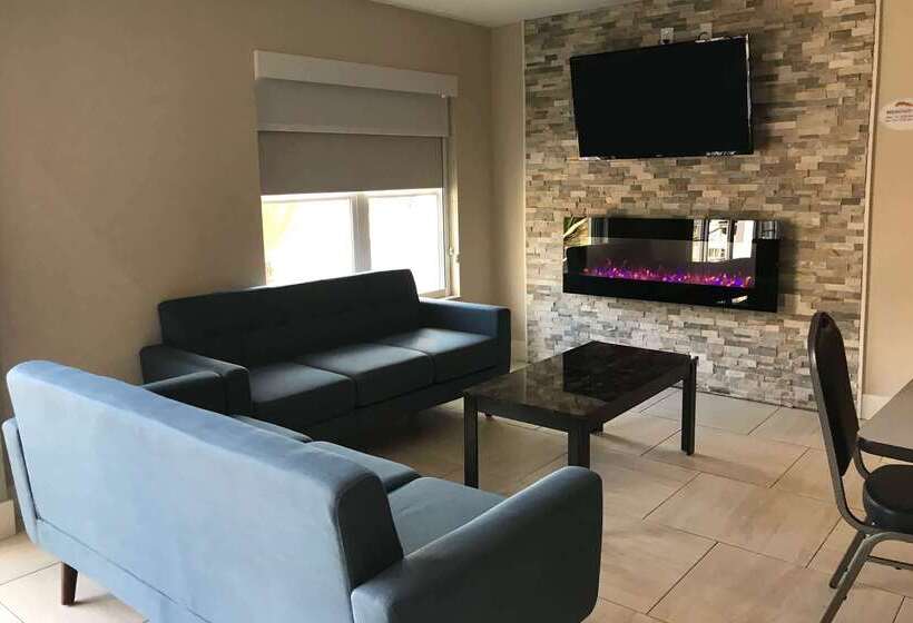 בית מלון כפרי Baymont By Wyndham Lake Park Valdosta I75