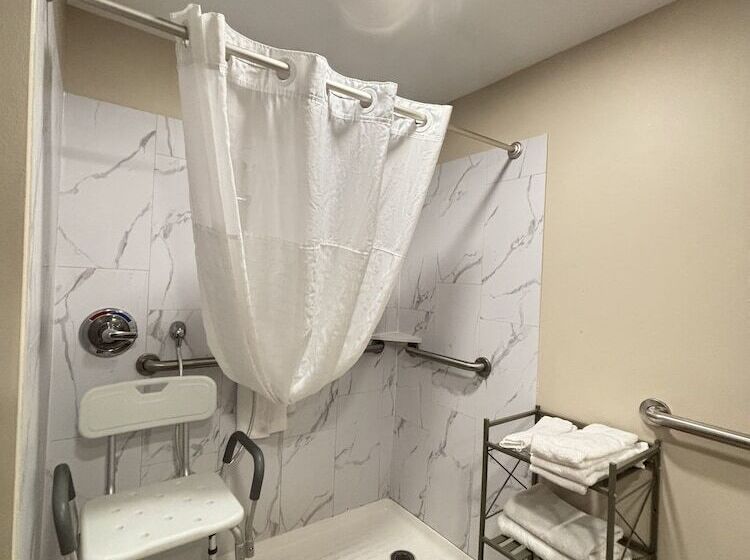 בית מלון כפרי Baymont By Wyndham Lake Park Valdosta I75