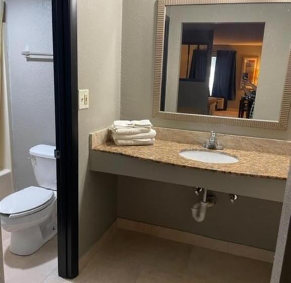هتل Guest Inn Lake City