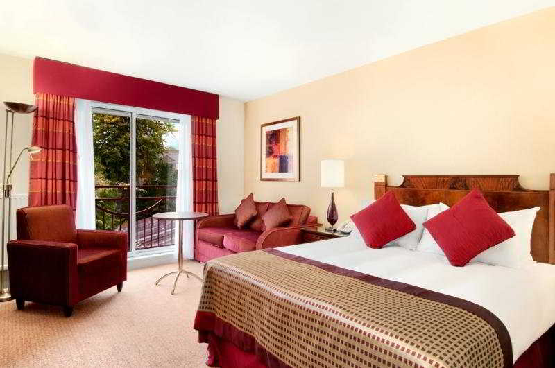 בית מלון כפרי DoubleTree by Hilton Aberdeen Treetops