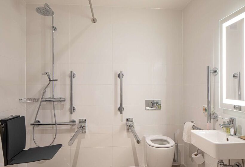 هتل Doubletree By Hilton Dartford Bridge