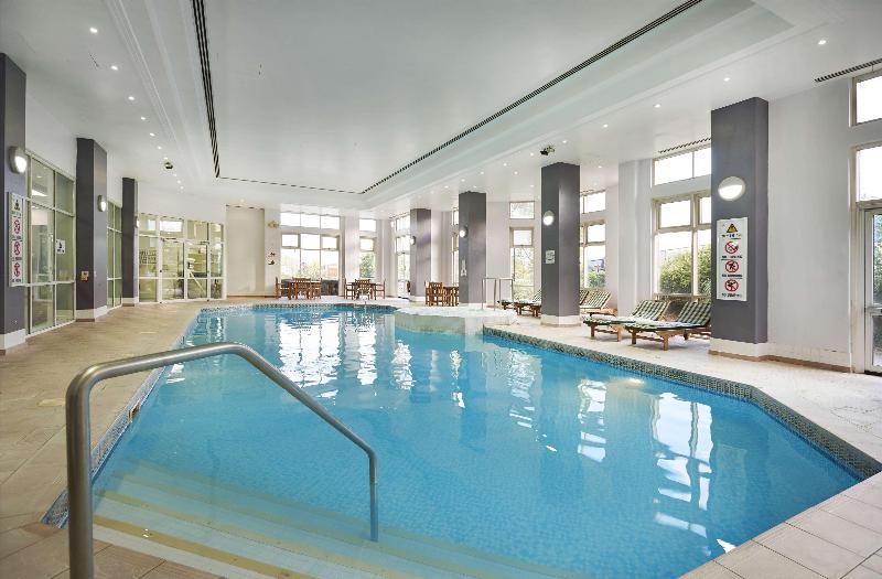 هتل Doubletree By Hilton Dartford Bridge