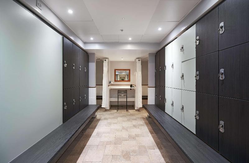 هتل Doubletree By Hilton Dartford Bridge