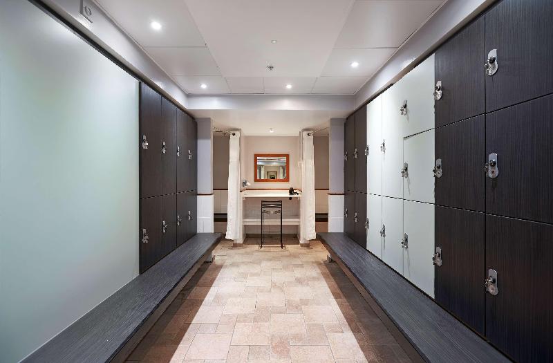 هتل Doubletree By Hilton Dartford Bridge