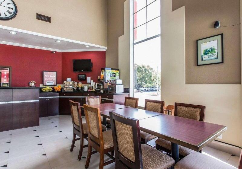 فندق Econo Lodge Inn & Suites Fallbrook Downtown