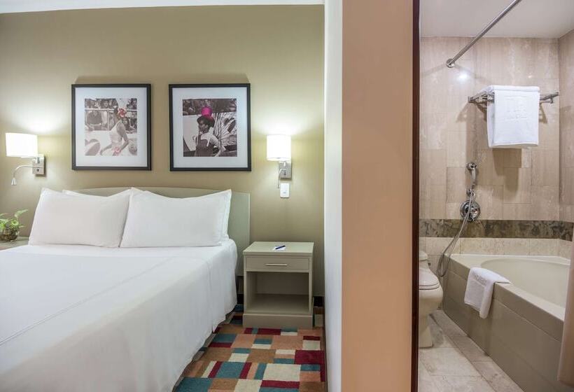 Hotel NH Cali Royal