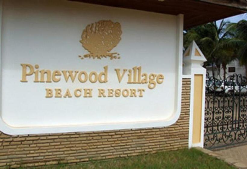 هتل Pinewood Beach Resort And Spa
