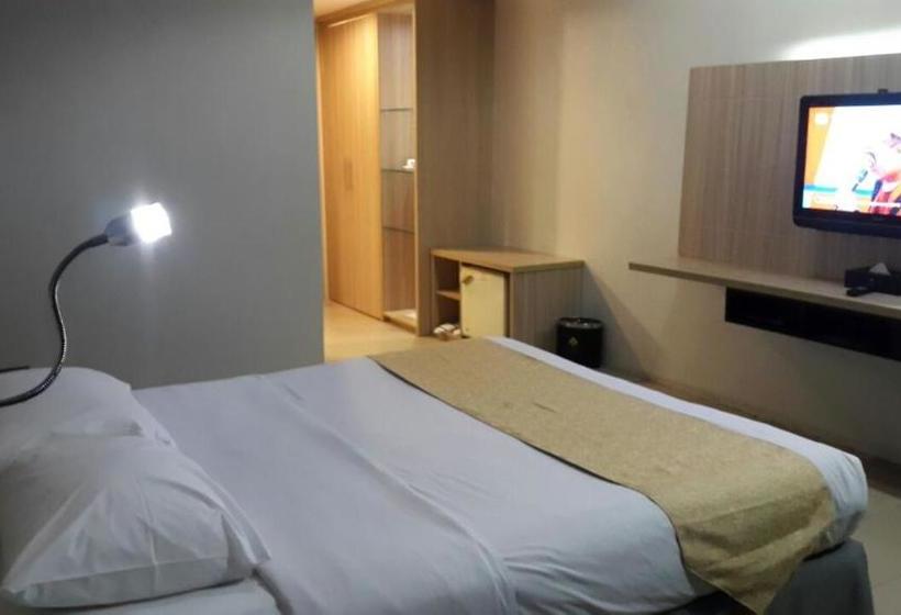 هتل Prima Cirebon