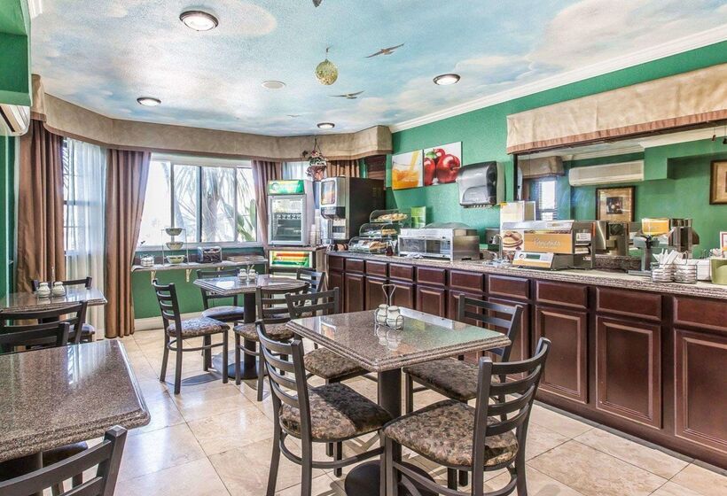 בית מלון כפרי Quality Inn Hemet  San Jacinto