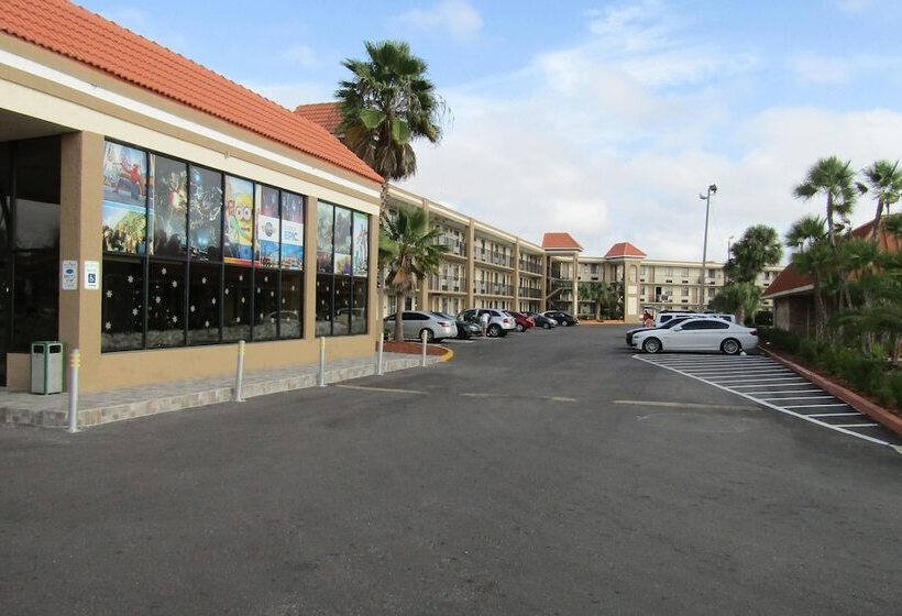 هتل Quality Inn & Suites Kissimmee By The Lake