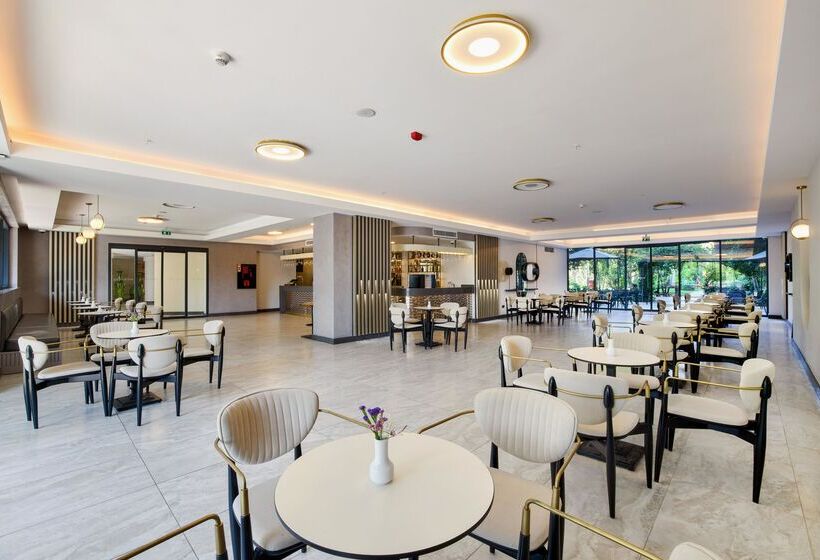 هتل Movenpick Resort Antalya Tekirova