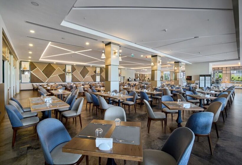 هتل Movenpick Resort Antalya Tekirova