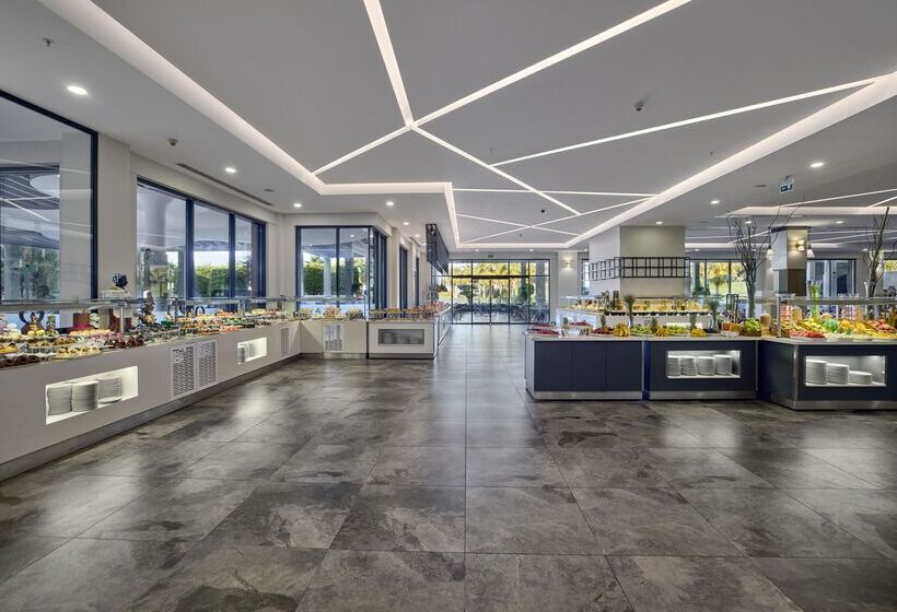 هتل Movenpick Resort Antalya Tekirova