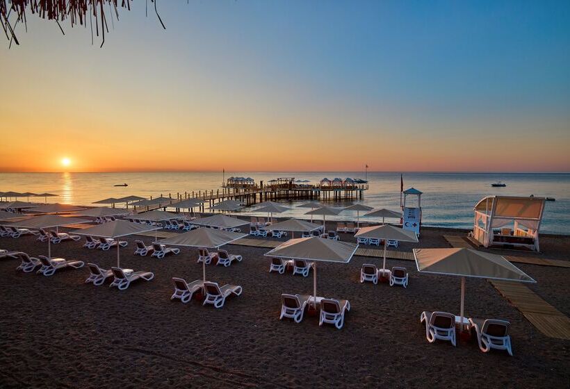 هتل Movenpick Resort Antalya Tekirova