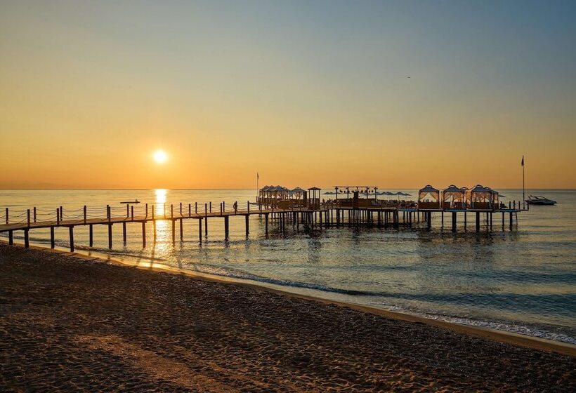 هتل Movenpick Resort Antalya Tekirova