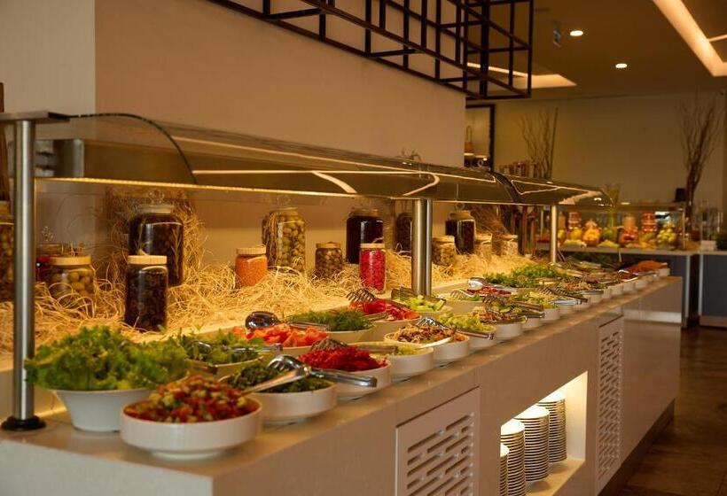 هتل Movenpick Resort Antalya Tekirova