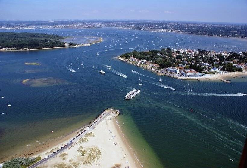 هتل Sandbanks