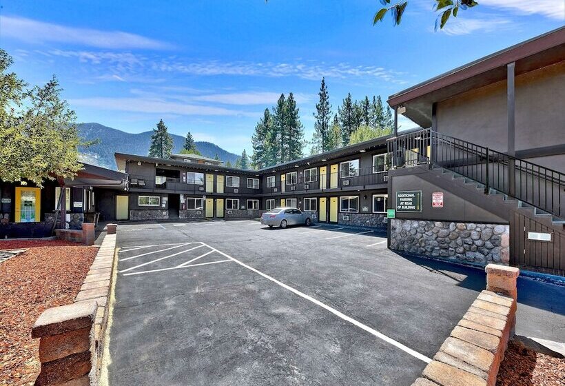 ホテル Secrets Inn Lake Tahoe