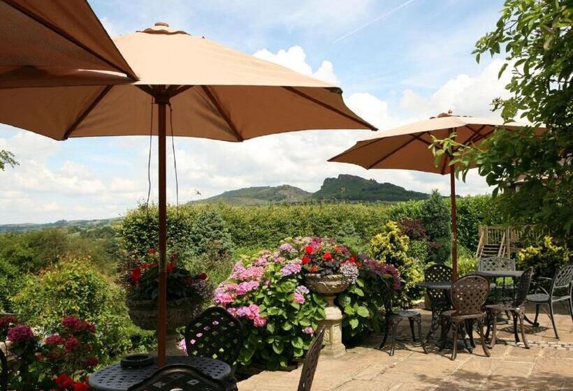 هتل Three Horseshoes Country Inn