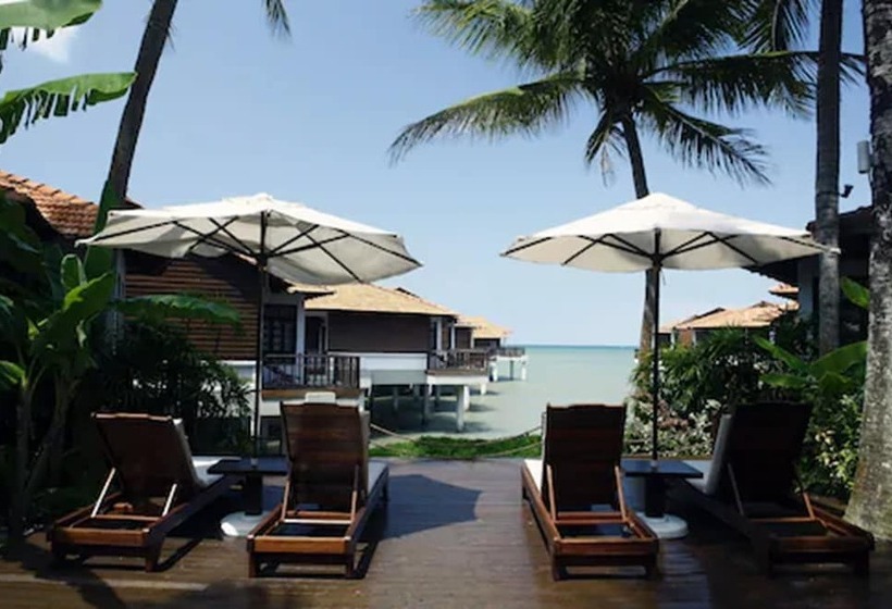 استراحتگاه Avillion Port Dickson