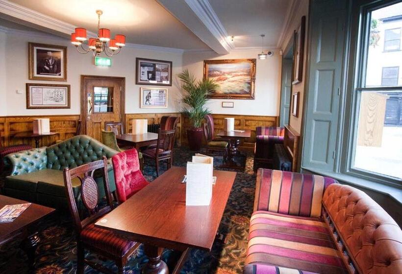 The Unicorn Hotel Wetherspoon