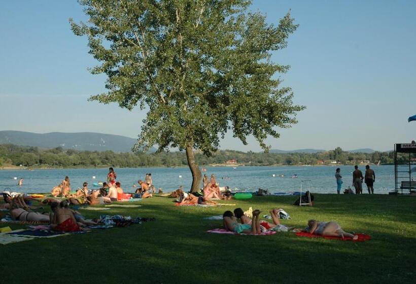 호텔 Alabárdos Panzió és Apartmanház