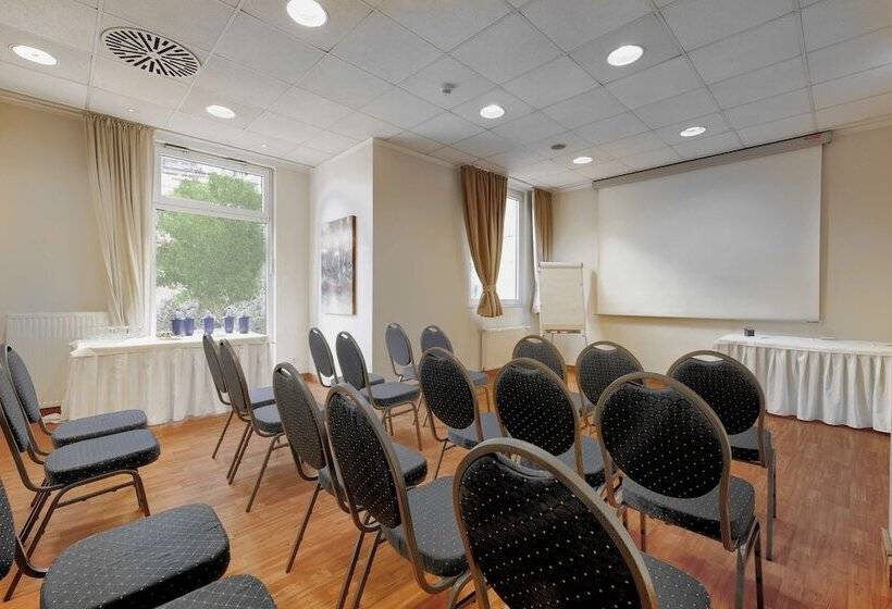 Fotos del hotel Am Schloß Köpenick By Golden Tulip:  39