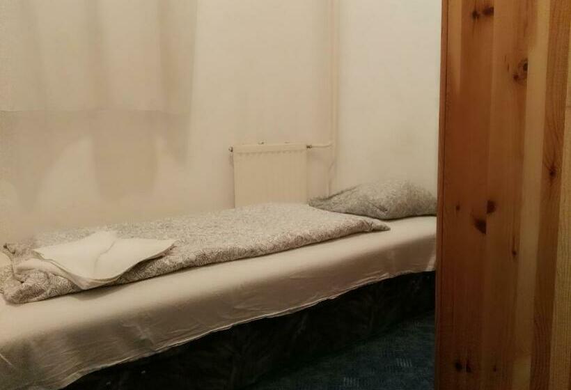 Fotos del hotel Carmen Pension:  2