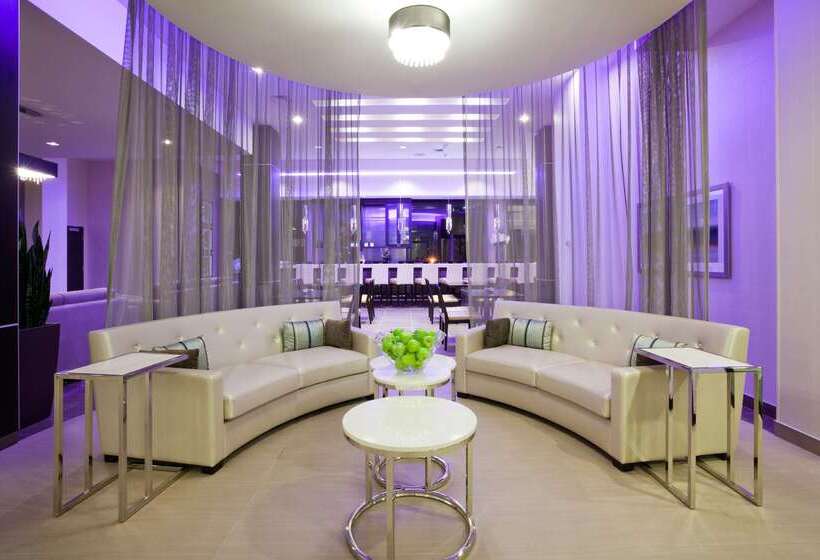 هتل The Hollis Halifax A Doubletree Suites By Hilton