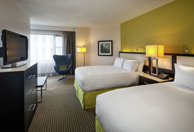 هتل The Hollis Halifax A Doubletree Suites By Hilton