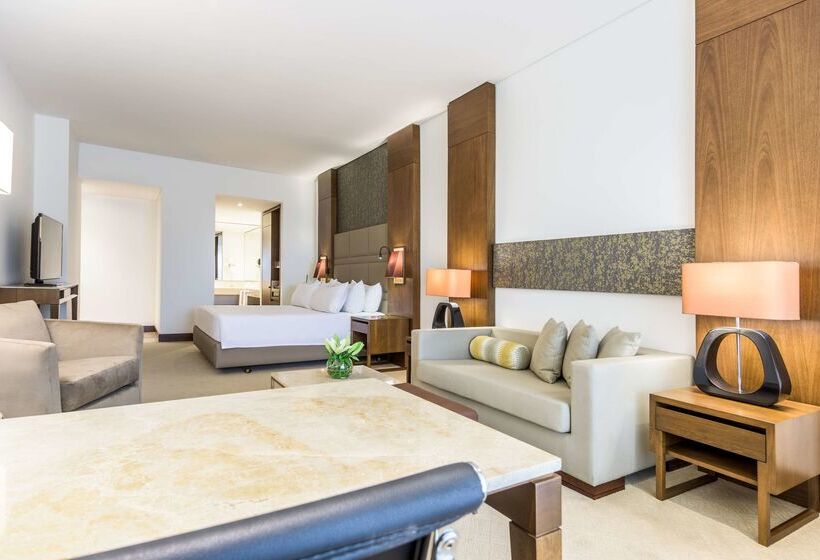 هتل NH Collection Bogotá Royal Teleport