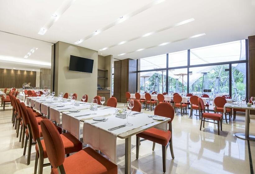 هتل NH Collection Bogotá Royal Teleport