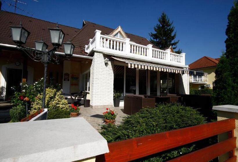 호텔 Parti Panzió