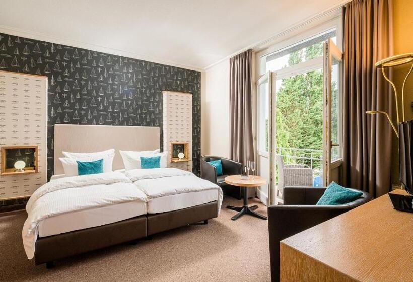 هتل Residenz Waldkrone Kühlungsborn