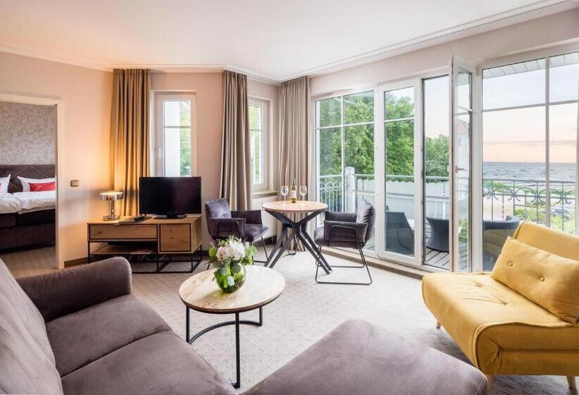 هتل Residenz Waldkrone Kühlungsborn