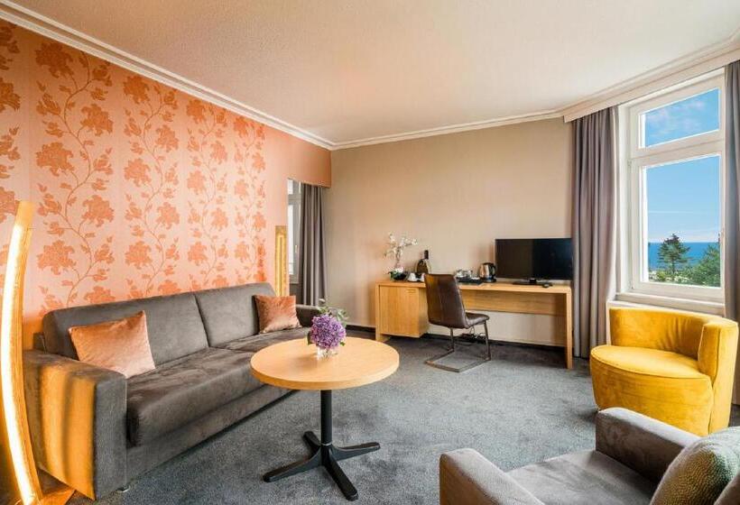 هتل Residenz Waldkrone Kühlungsborn