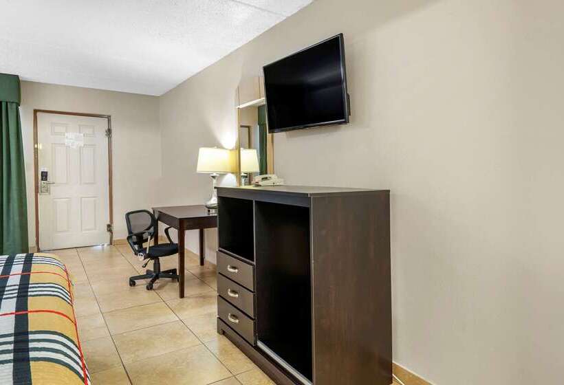 בית מלון כפרי Rodeway Inn Clearwaterdunedin