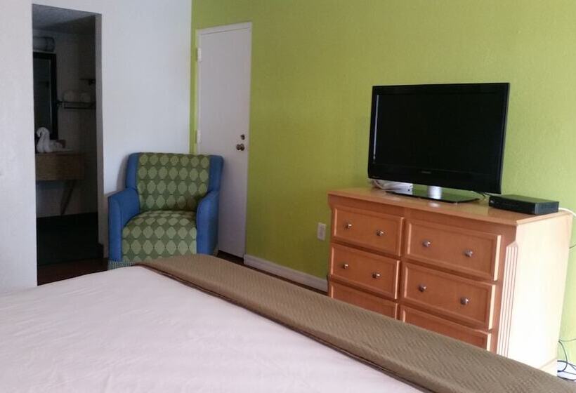 هتل Rodeway Inn Clearwater   Central