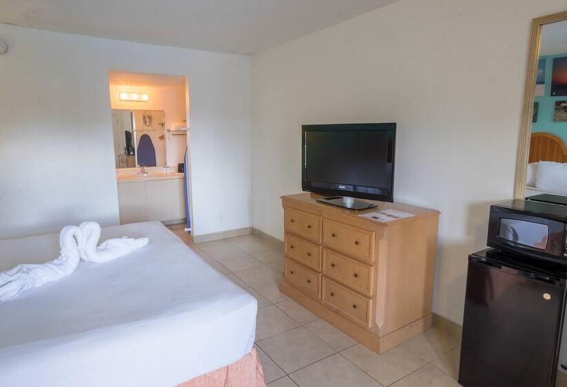 هتل Rodeway Inn Clearwater   Central