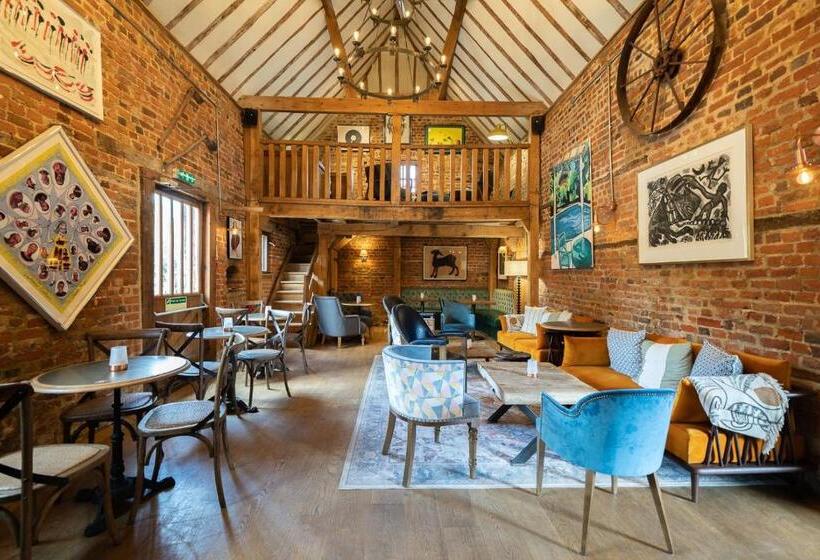 Отель Tewinbury Farm